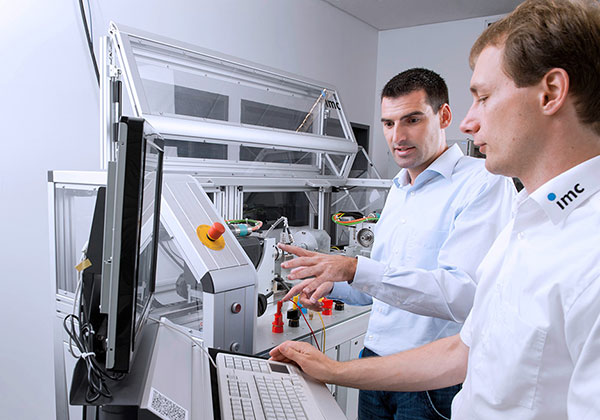 Prüfstandsautomatisierung und Systemintegration